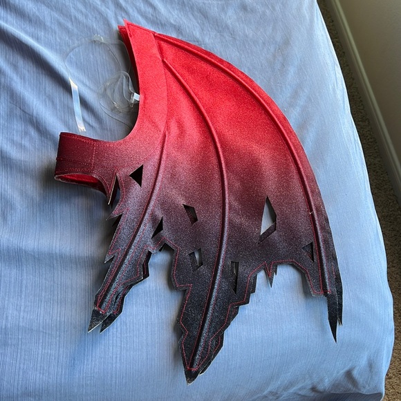 Halloween/cosplay devil wings - Picture 1 of 2